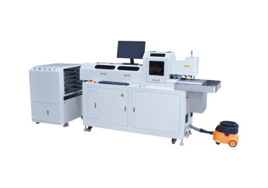 Machine de découpe automatique pour la règle en acier